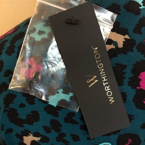 Animal Print Top by Worthington NWT - Picture 6 of 9
